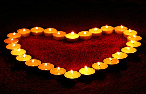 candles-1645551_640