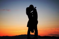 男性へ名古屋の結婚相談所「プリヴェール」からアドバイス！「女性と初めてキスするタイミング」について